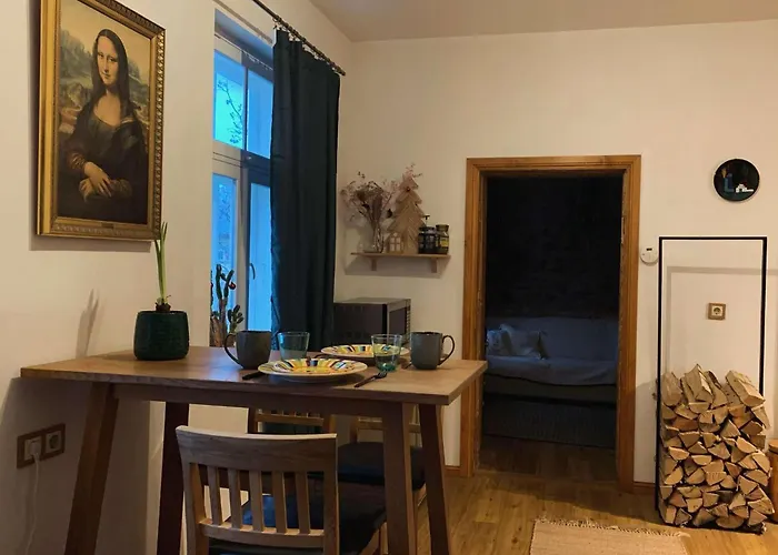 Hygge Home With Free Parking - Boho Style Apartment